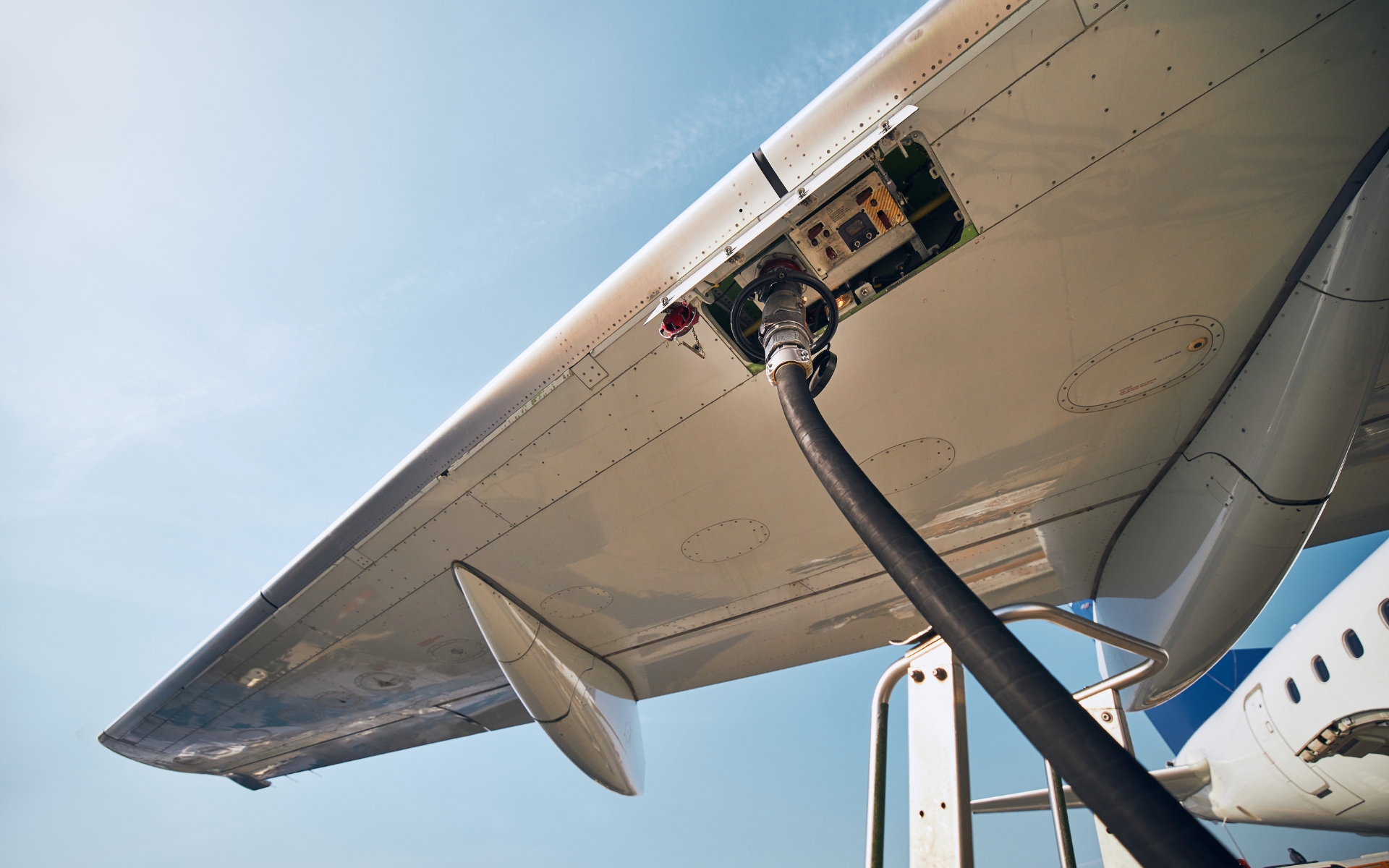 SAF plane wing Plane wing refueling