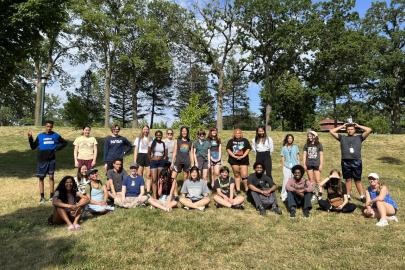 Environmental Stewardship Institute fellows in park