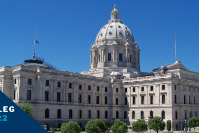 MN capitol and text: "#MNLEG 2022"