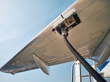 Plane wing fueling
