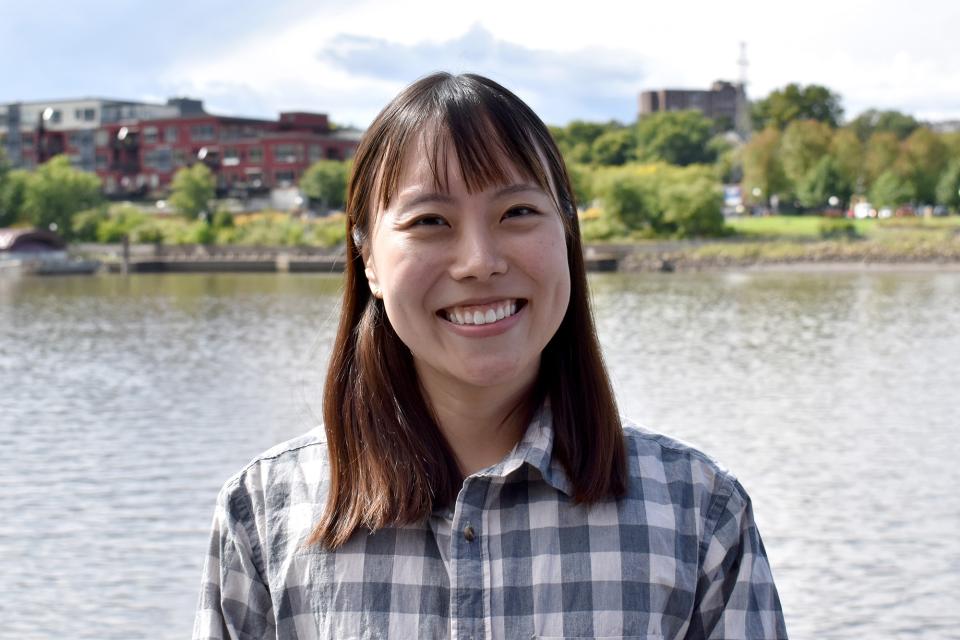Yumi Kashihara by the river