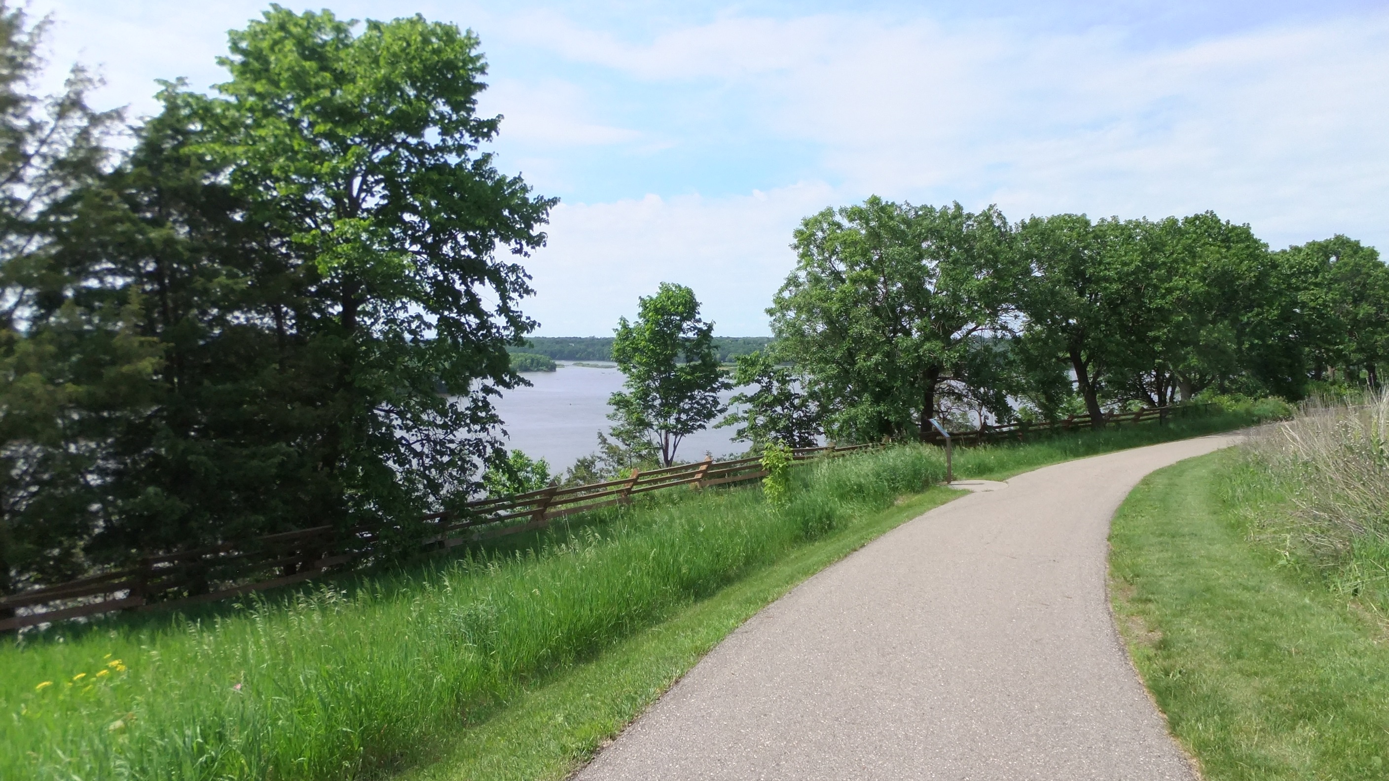 Spring Lake Park trail