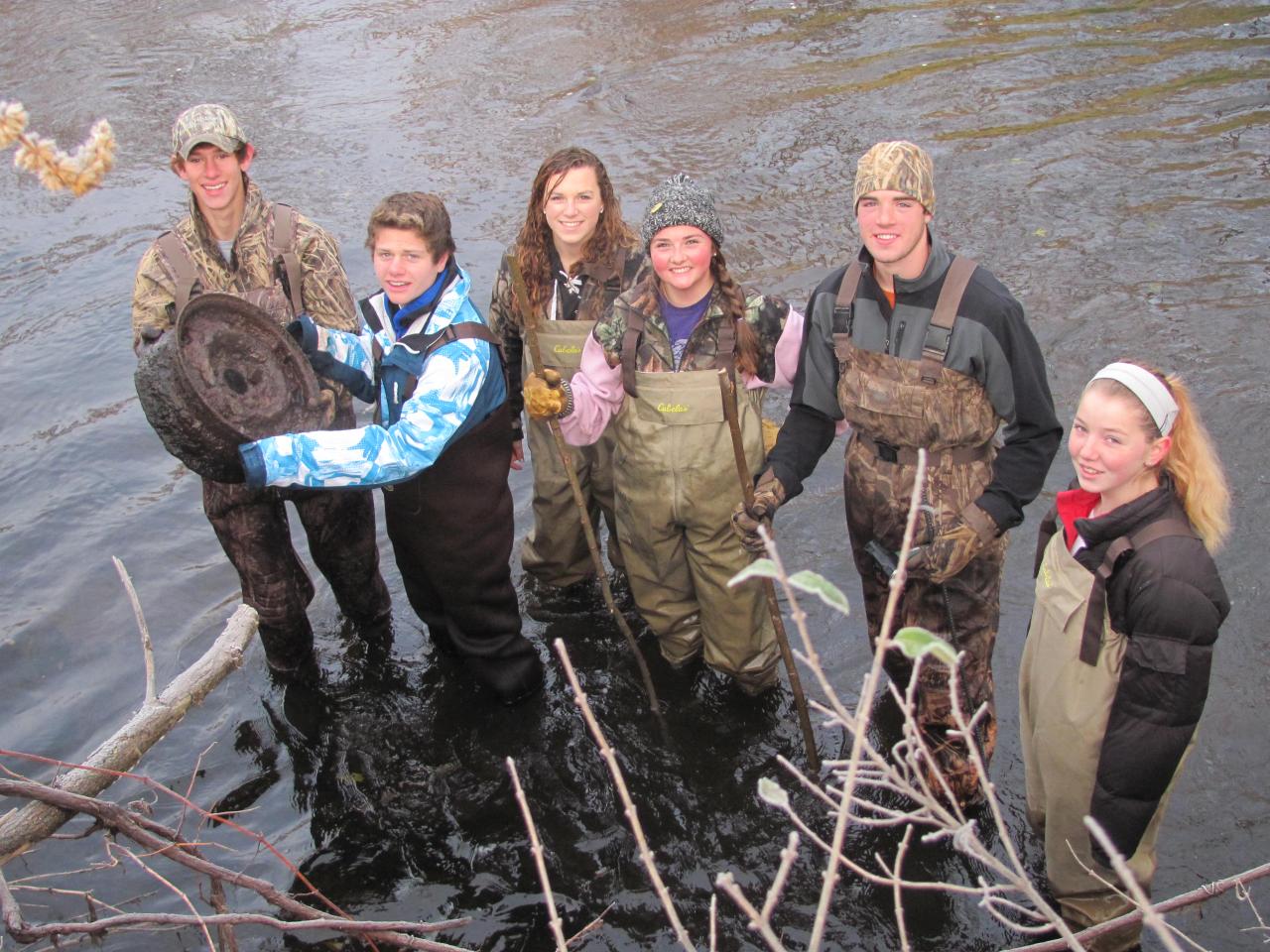 What's this? Hastings High School students discover some interesting trash, and learned about macroinvertebrates (stream dwelling bugs) and water quality in the Vermilliion River in the process.