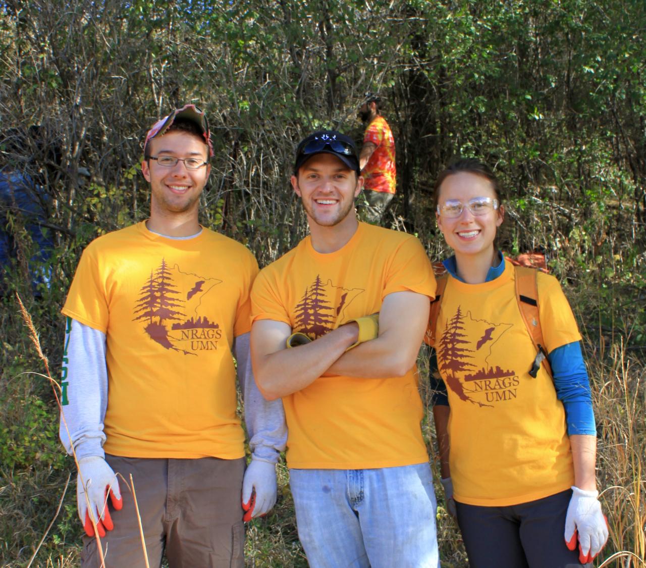 It has been scientifically proven that volunteering together increases group camaraderie, especially when it's benefitting the Mississippi River. It has been scientifically proven that volunteering together increases group camaraderie, especially when it's benefitting the Mississippi River.