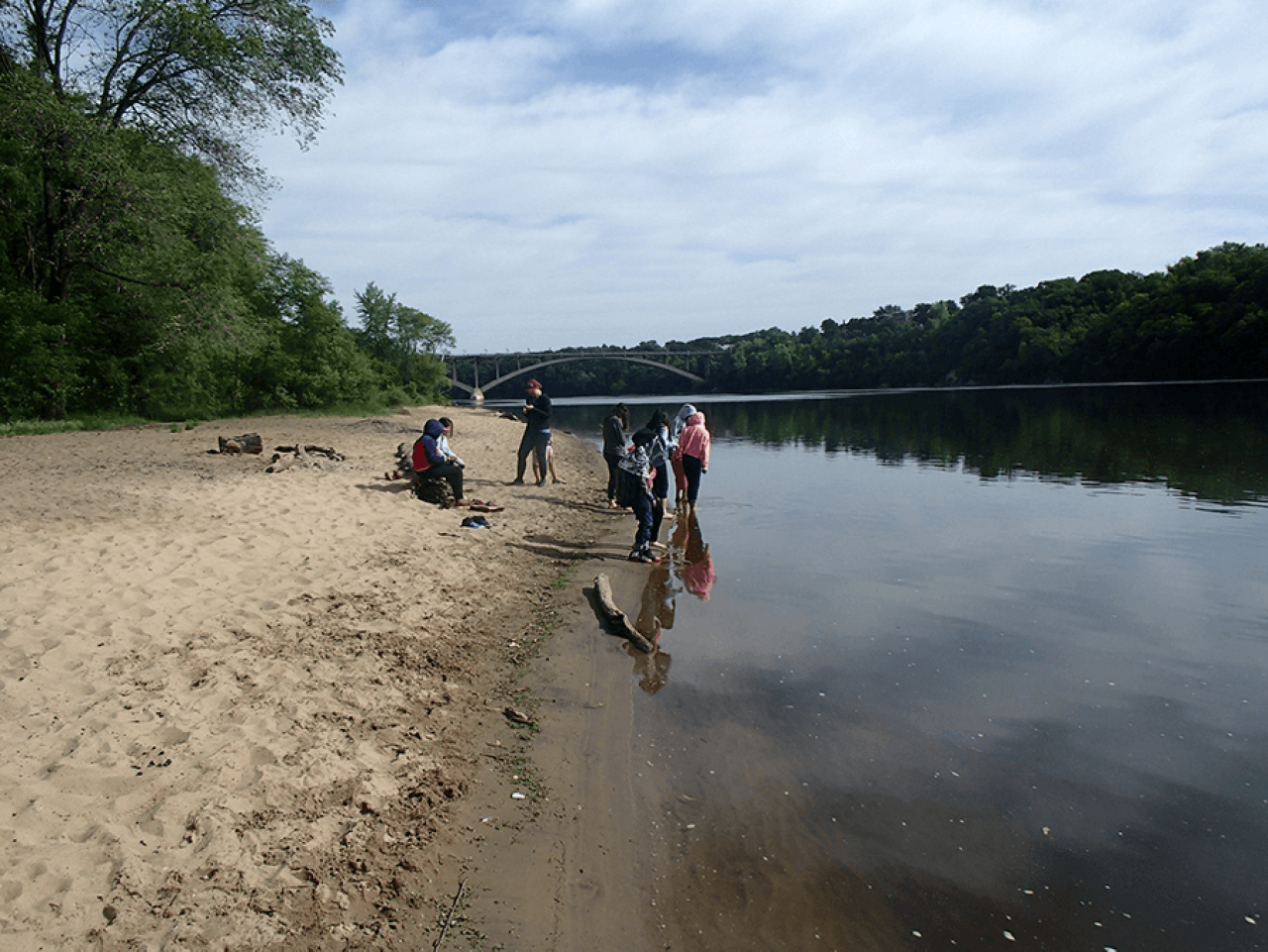 Students enjoy the Mississippi River as it flows through the Minneapolis and St. Paul river gorge