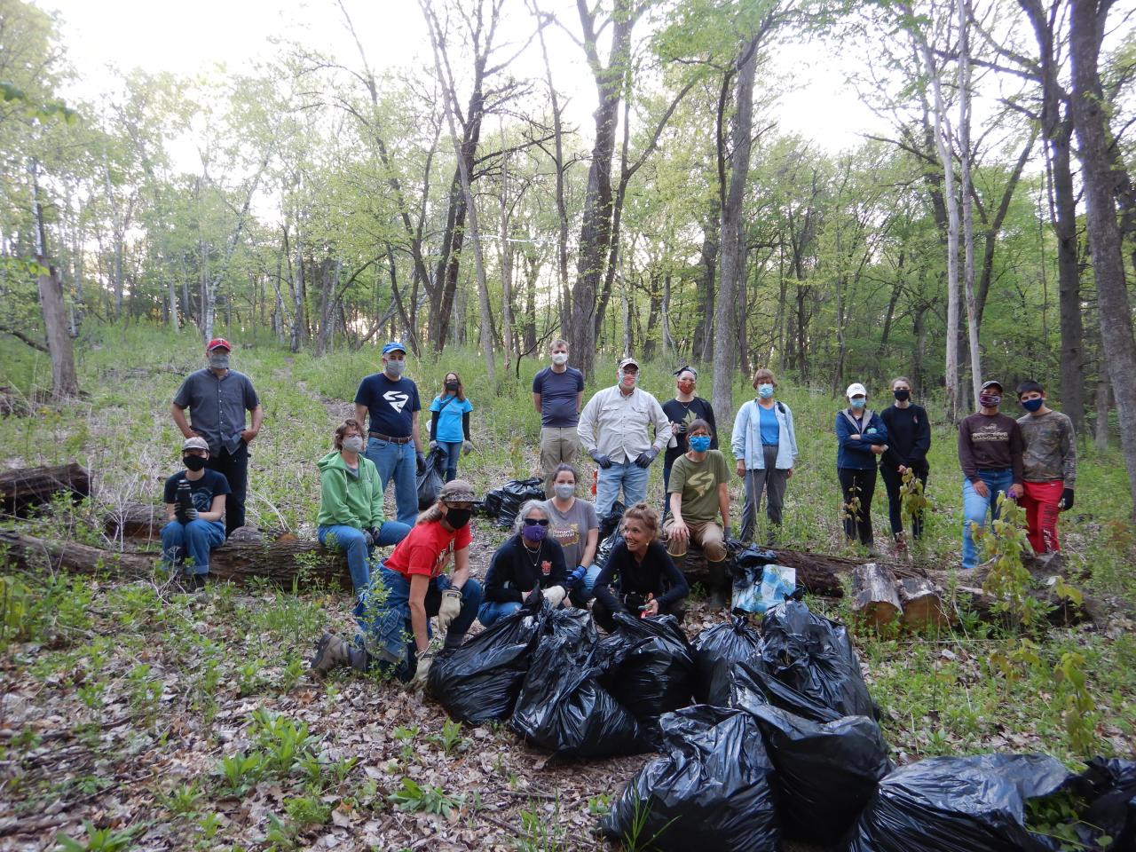 Ravine Park volunteers Volunteers with their garlic mustard haul at Ravine Park