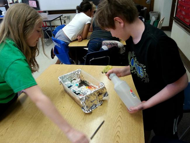 Dowling students explore watersheds using models and spray bottles